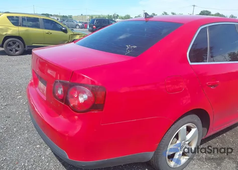 2008 Volkswagen Jetta Se z USA, uszkodzony, nr VIN 3VWRZ71K58M111090